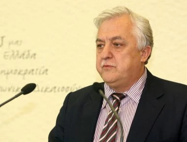 Αλέκος Παπαδόπουλος: «Η Ελλάδα από σήμερα δεν θα λαμβάνει δανεικά από τους εταίρους της στην Ευρωζώνη»